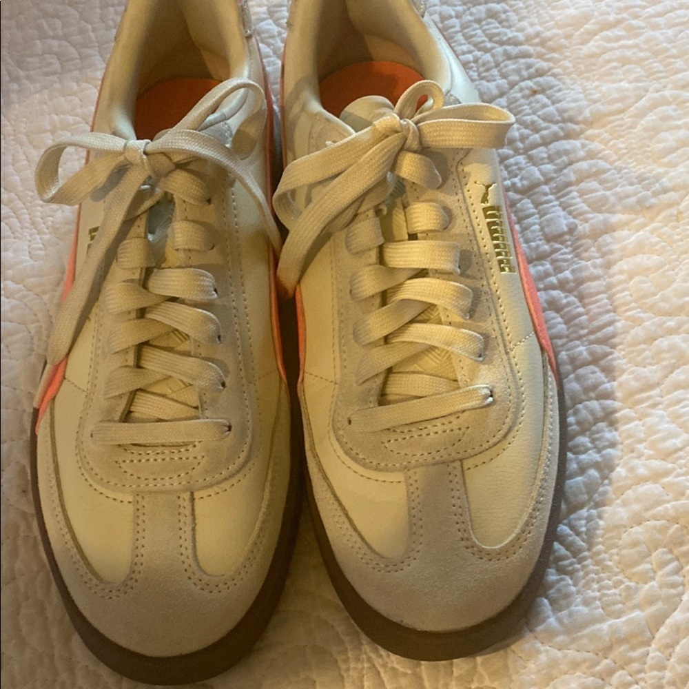 Puma Cream Sneakers with Coral Highlights size 9.5 worn once inside for fashion